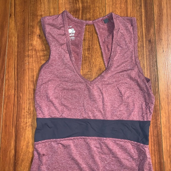 Roots Workout Tank - Picture 1 of 6